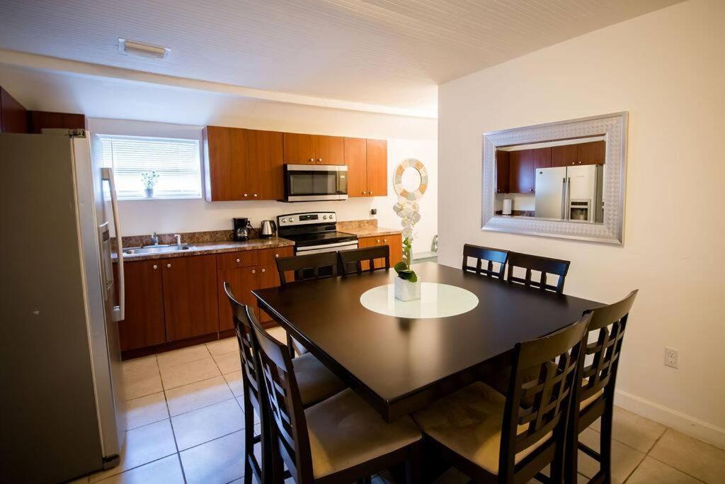 3 Bedroom Miami Home 15 Minutes To The Beach Ngoại thất bức ảnh