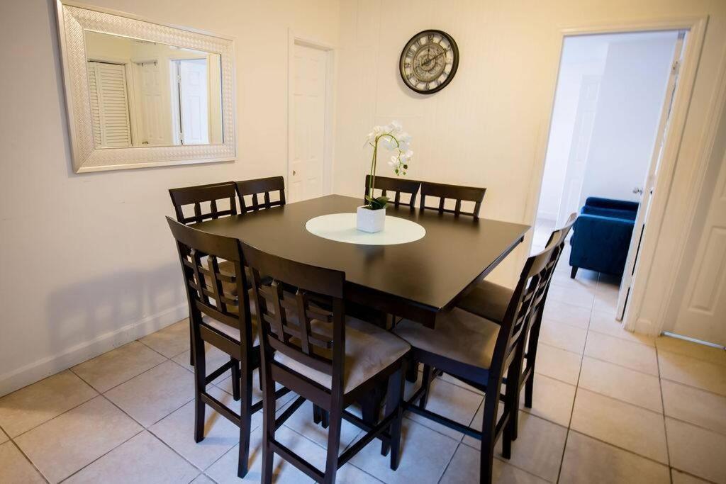 3 Bedroom Miami Home 15 Minutes To The Beach Ngoại thất bức ảnh